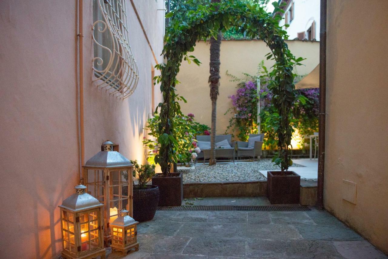 B&B Residenza Di Via Fontana Lucca Ngoại thất bức ảnh
