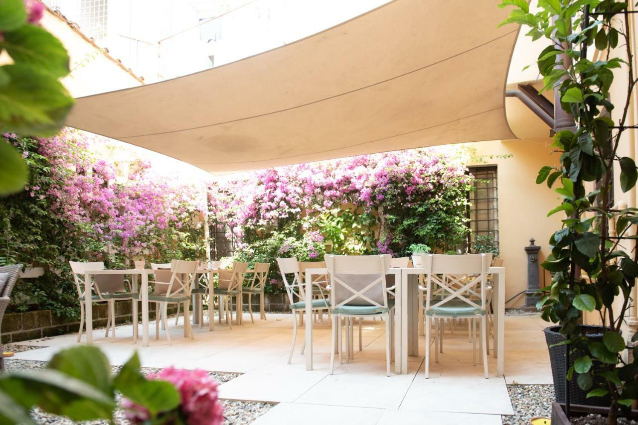 B&B Residenza Di Via Fontana Lucca Ngoại thất bức ảnh